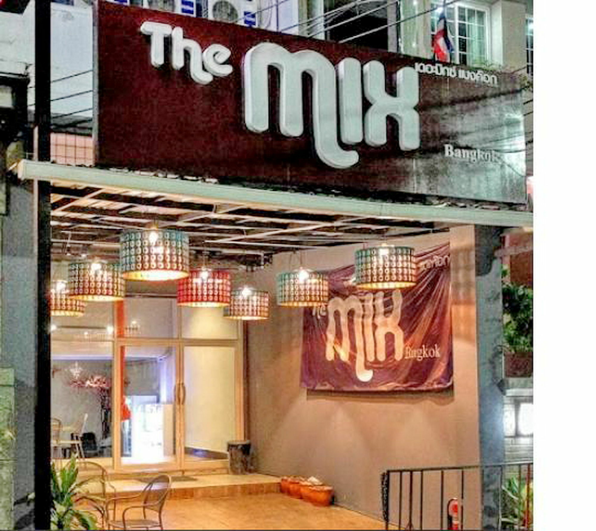 Khách sạn The Mix - Silom